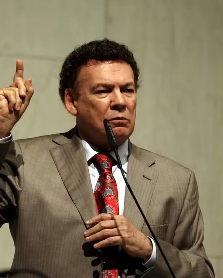Registro profissional em ambiente político