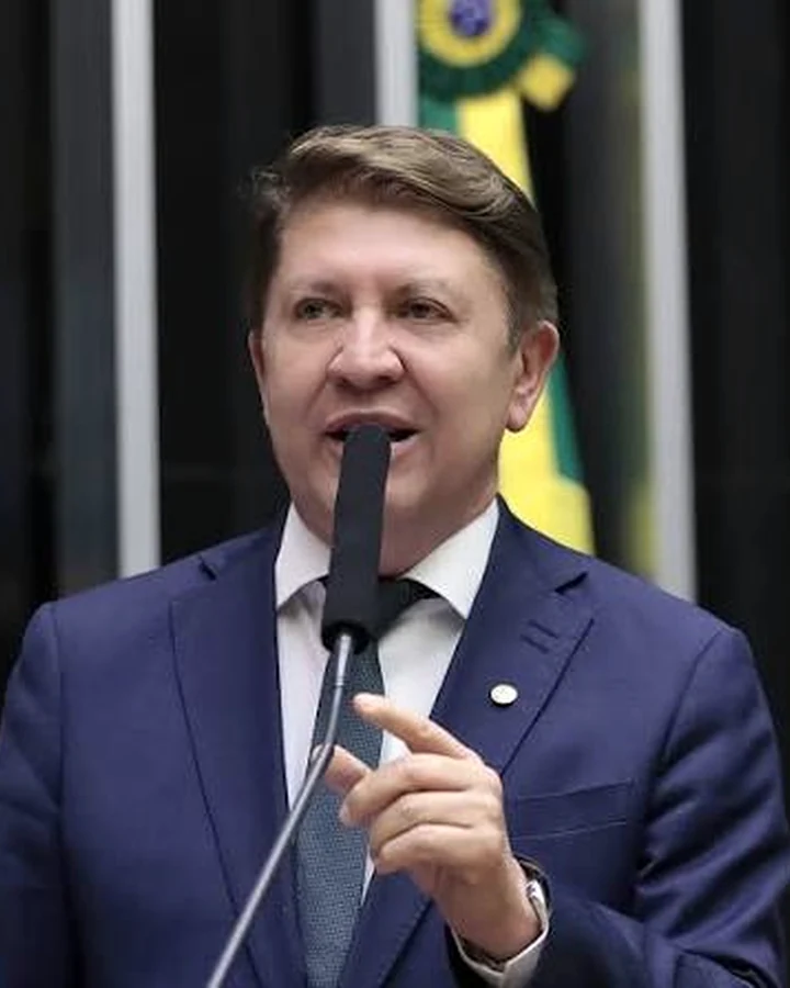 Registro profissional em ambiente político